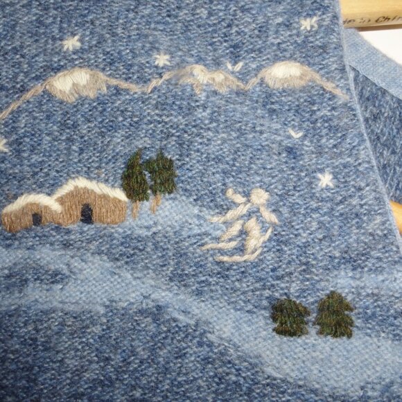 Vintage Woolrich 100% Lambs Wool Embroidered Sweater Indigo Heather Ski Deer LG - Picture 3 of 8